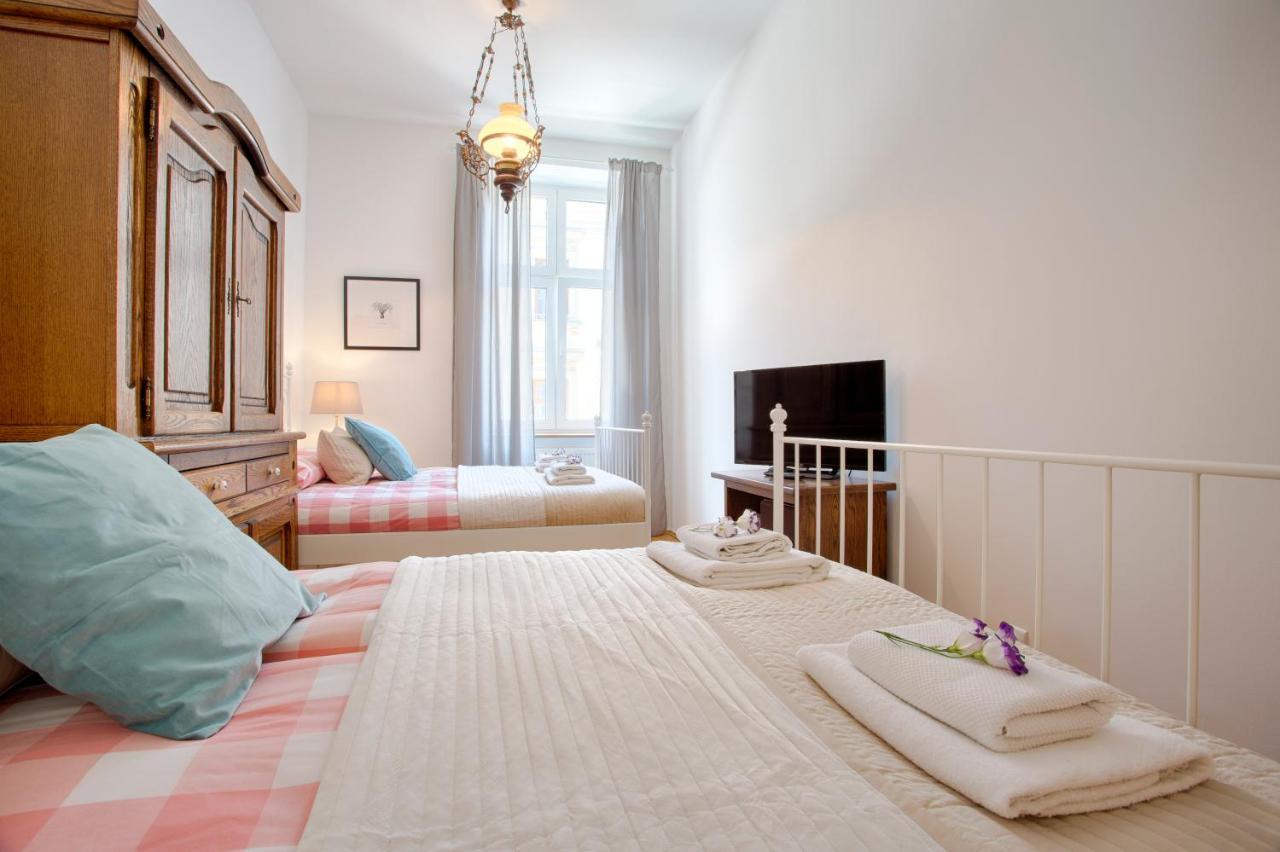 Tyzenhauz Apartments Economy クラクフ エクステリア 写真