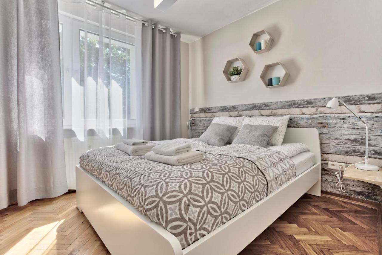Tyzenhauz Apartments Economy クラクフ エクステリア 写真